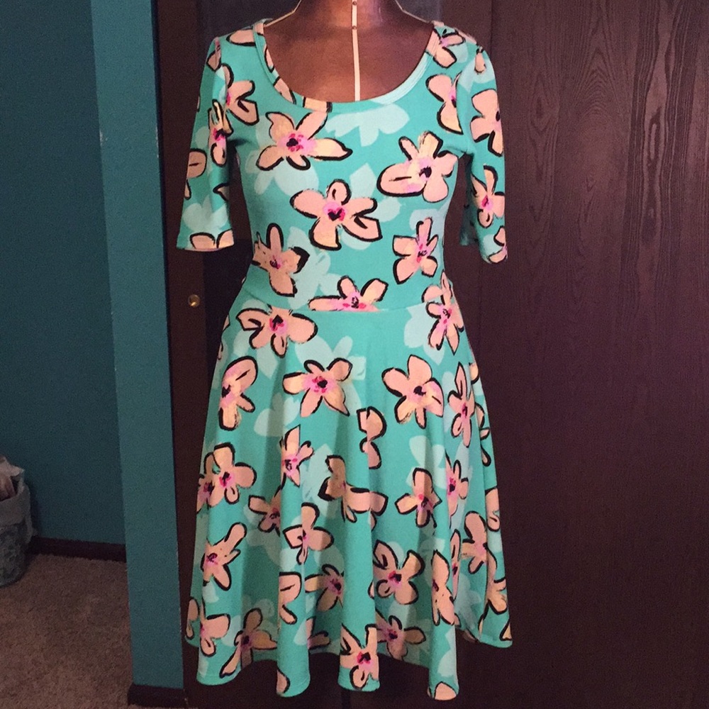 LuLaRoe Floral Nicole dress